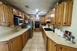 200 Allendale Dr, Morrisville, PA 19067 - Photo 8