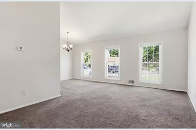 147 Commonwealth Drive, Newtown, PA 18940 - Photo 6