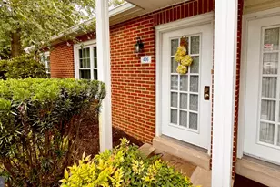 406 Beacon Hill Dr, Holland, PA 18966 - Photo 1