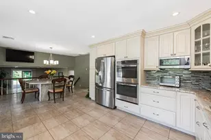 1053 Florida Ave, Bensalem, PA 19020 - Photo 8