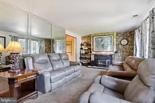 4813 Charmaine Ct, Bensalem, PA 19020 - Photo 4