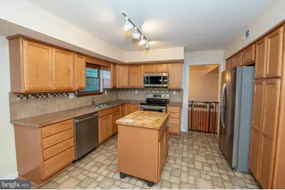 77 Hampton Drive, Southampton, PA 18966 - Photo 8
