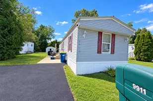 9911 Lindley Dr, Morrisville, PA 19067 - Photo 2