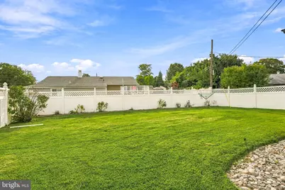 36 Sunset Lane, Levittown, PA 19055 - Photo 32