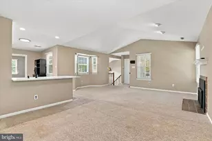 663B Rose Hollow Dr, Yardley, PA 19067 - Photo 10