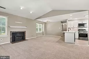 663B Rose Hollow Dr, Yardley, PA 19067 - Photo 2
