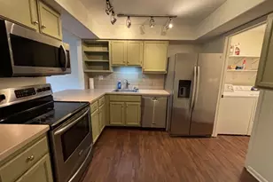 502 Portsmouth Ct, Doylestown, PA 18901 - Photo 2