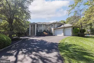 100 E Holland Rd, Holland, PA 18966 - Photo 2