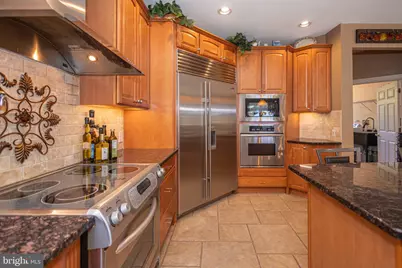 100 E Holland Road, Holland, PA 18966 - Photo 32