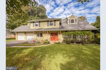 385 Saly Road, Yardley, PA 19067 - Photo 2