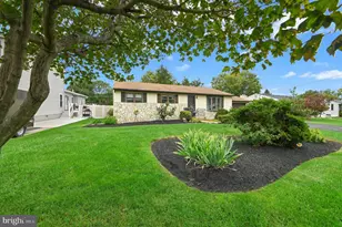 840 Roger Rd, Warminster, PA 18974 - Photo 2