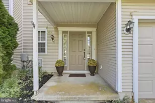 90 Cypress Pl, Newtown, PA 18940 - Photo 2