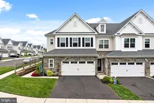 38 Lacey Ln, Ivyland, PA 18974 - Photo 1