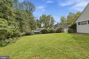 6 Seckelpear Rd, Levittown, PA 19056 - Photo 60