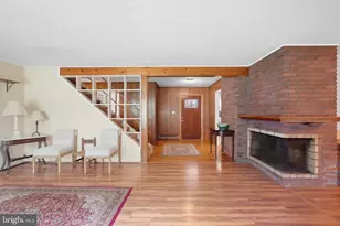 6 Seckelpear Rd, Levittown, PA 19056 - Photo 18