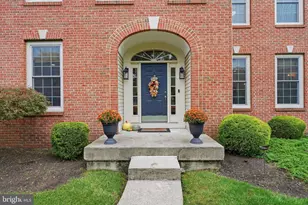 1552 Surrey Brook Ct, Yardley, PA 19067 - Photo 2
