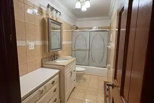 10 Middle Rd, Levittown, PA 19056 - Photo 40