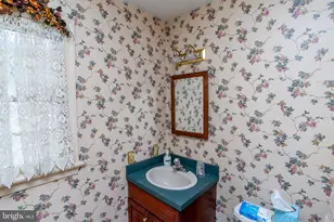501 E Penn St, Newtown, PA 18940 - Photo 28