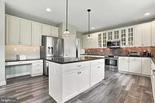 10 Hartfeld Rd, Newtown, PA 18940 - Photo 8