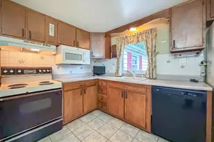 678 Clifford St, Warminster, PA 18974 - Photo 8