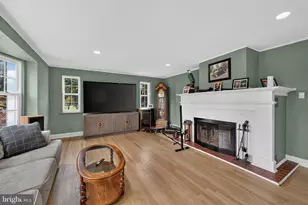 74 Barberry Ln, Churchville, PA 18966 - Photo 2