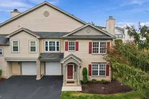 208 Monarch Ct, Warwick Twp, PA 18974 - Photo 1