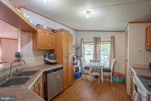 7205 Hensel Dr, Morrisville, PA 19067 - Photo 14