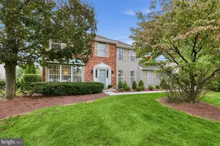 554 Heritage Oak Dr, Yardley, PA 19067 - Photo 1