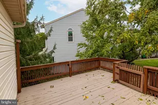 105 Bonnie Lark Ct, Chalfont, PA 18914 - Photo 8