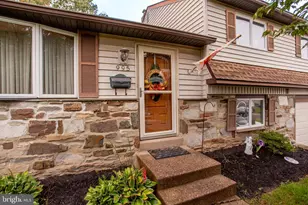 995 Hilltop Rd, Warminster, PA 18974 - Photo 2