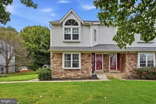 31 Pearl Dr, Doylestown, PA 18901 - Photo 1