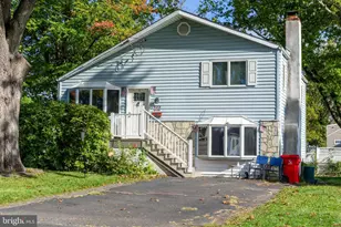 423 Sunnemeade Ave, Warminster, PA 18974 - Photo 2