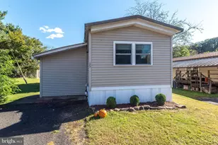 15 Red Cliff Village Ln, Upper Black Eddy, PA 18972 - Photo 20
