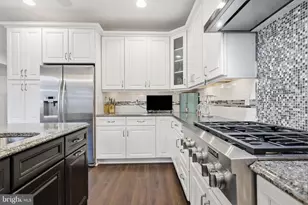 35 Rittenhouse Cir, Newtown, PA 18940 - Photo 16
