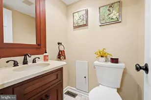 2093 E Wellington Rd, Newtown, PA 18940 - Photo 18