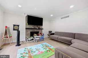 2628 Woodsview Dr, Bensalem, PA 19020 - Photo 16