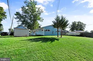 260 Thornridge Dr, Levittown, PA 19054 - Photo 20