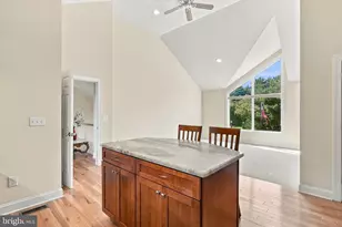 215 E Dark Hollow Rd, Pipersville, PA 18947 - Photo 36