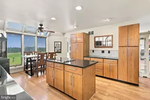 215 E Dark Hollow Rd, Pipersville, PA 18947 - Photo 16