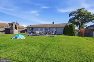 11 Fireside Ln, Levittown, PA 19055 - Photo 18