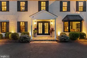 18 Colts Neck Dr, Newtown, PA 18940 - Photo 2