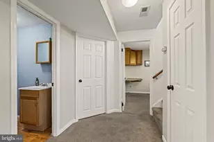 1027 Oakwood Dr, Warminster, PA 18974 - Photo 28