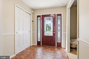 121 Brook Dr, Holland, PA 18966 - Photo 6