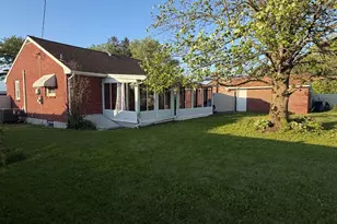 2138 Pleasant View Rd, Coopersburg, PA 18036 - Photo 2