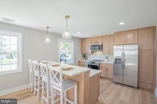 4 McCarthy Ave, Langhorne, PA 19047 - Photo 2