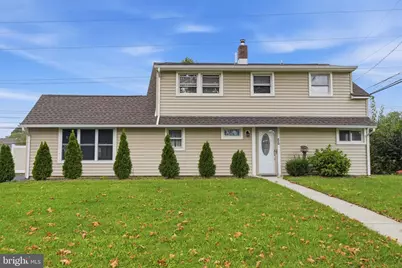 56 N Northpark Drive, Levittown, PA 19054 - Photo 1