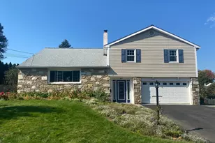 310 Tally Ho Dr, Warminster, PA 18974 - Photo 2