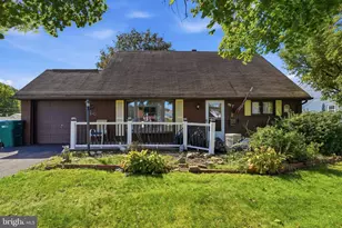 117 Heartwood Rd, Levittown, PA 19056 - Photo 2