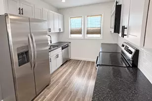 45 Inwood Rd, Levittown, PA 19057 - Photo 4
