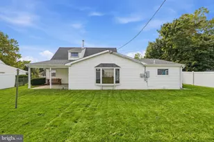 148 Heartwood Rd, Levittown, PA 19056 - Photo 40
